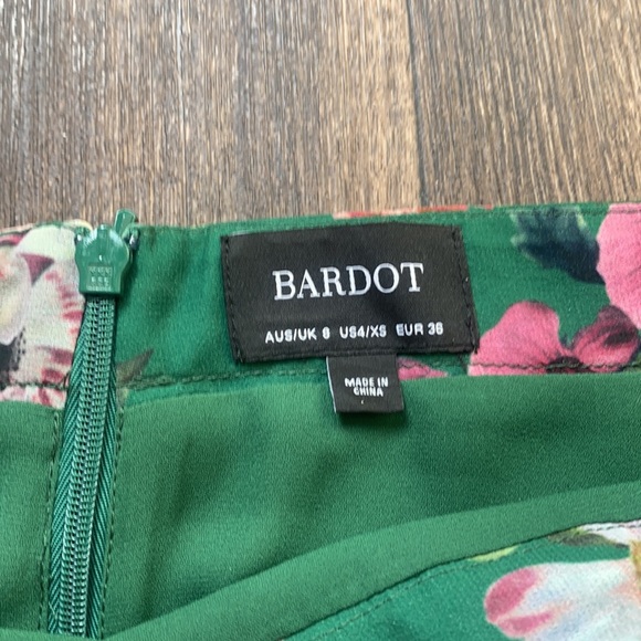 Bardot RAH RAH SKIRT IN GRPHC FLRL - Picture 4 of 10